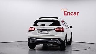 MERCEDES BENZ GLA-CLASS X156 2019
