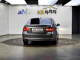 BMW 3-SERIES E90 2010