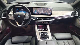 BMW X7 G07 2024