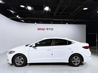 HYUNDAI AVANTE AD 2016
