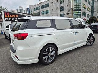 KIA CARNIVAL 2016