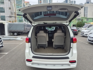 KIA CARNIVAL 2016