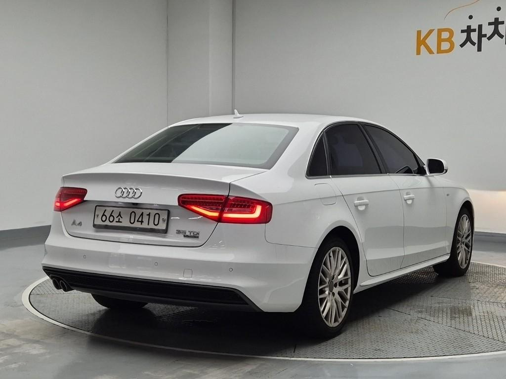 AUDI A4 2016