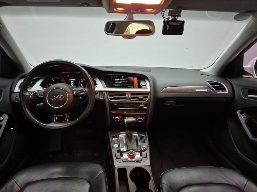 AUDI A4 2016