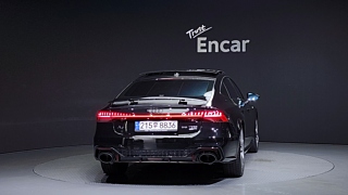 AUDI A7 4K 2022