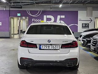 BMW 5-SERIES G30 2022