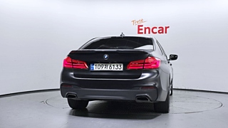 BMW 5-SERIES G30 2017
