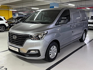 HYUNDAI STAREX GRAND  Van 3 Seater 2020
