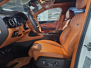 BENTLEY BENTAYGA 2022