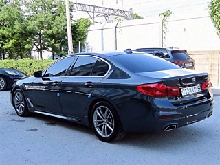 BMW 5-SERIES G30 2019