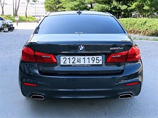 BMW 5-SERIES G30 2019