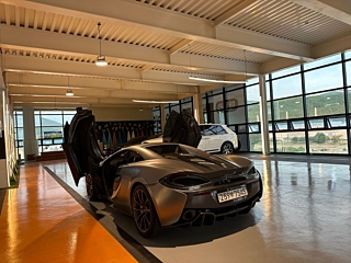 Заказать MCLAREN 570S