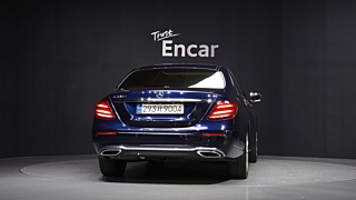 MERCEDES BENZ E-CLASS W213 2019