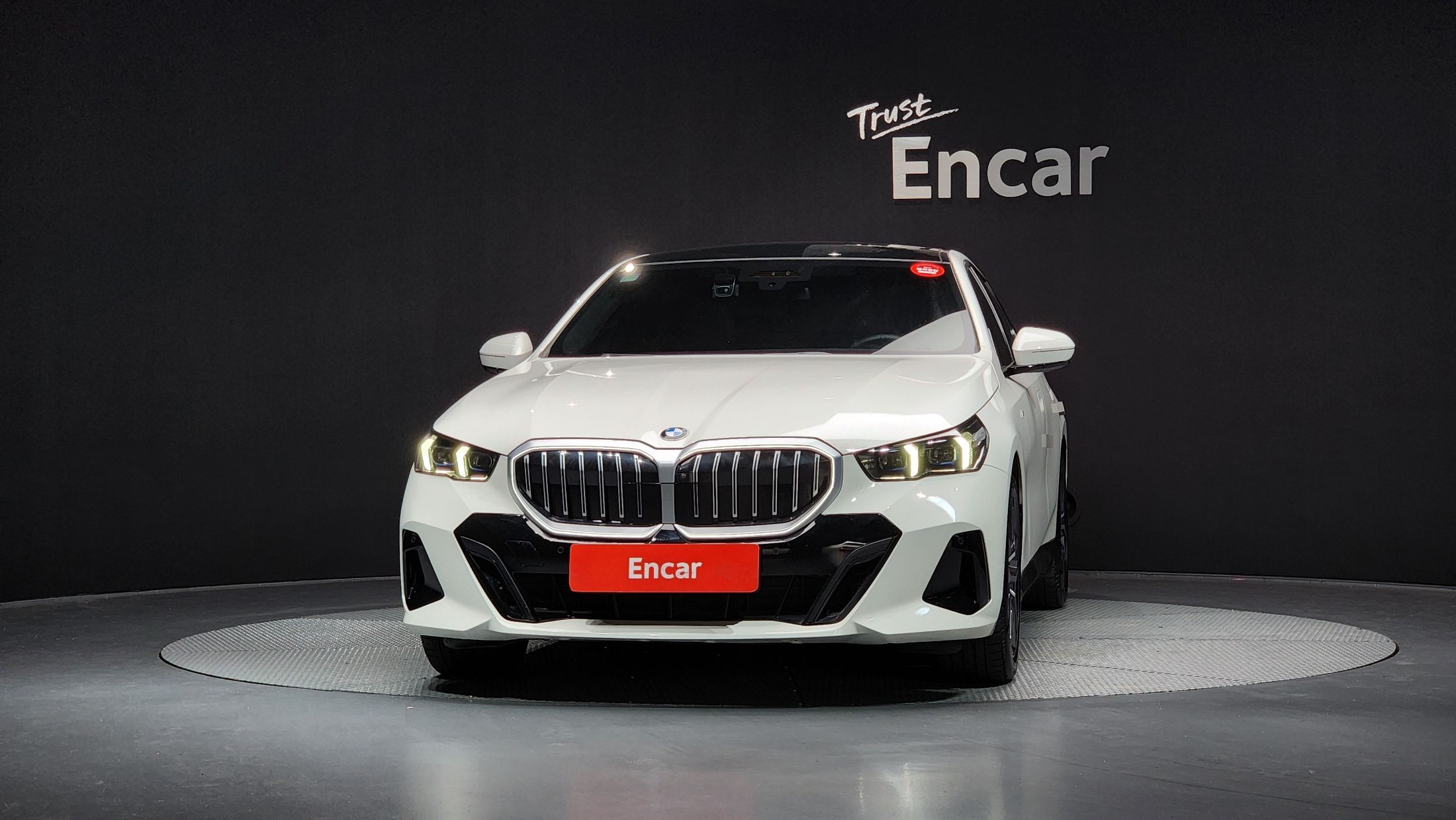 BMW 5-SERIES G60 2023