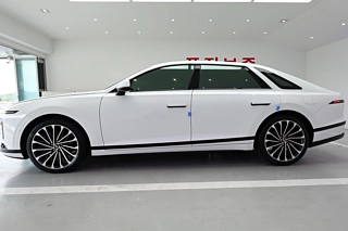 HYUNDAI GRANDEUR HYBRID GN7 2025