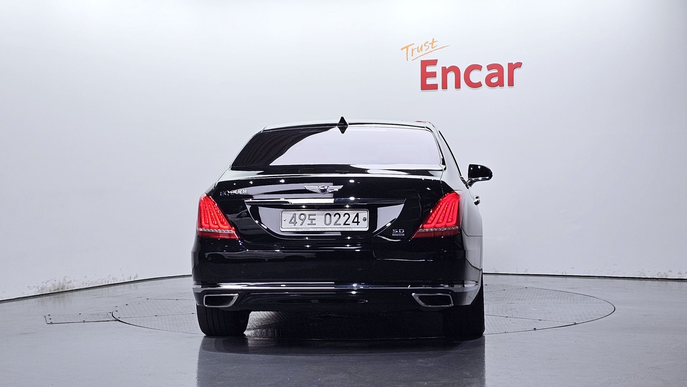 GENESIS EQ900 2016