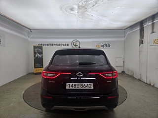SAMSUNG QM6 2019