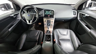 VOLVO XC60 2017