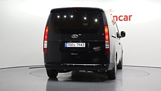 HYUNDAI STARIA 2023