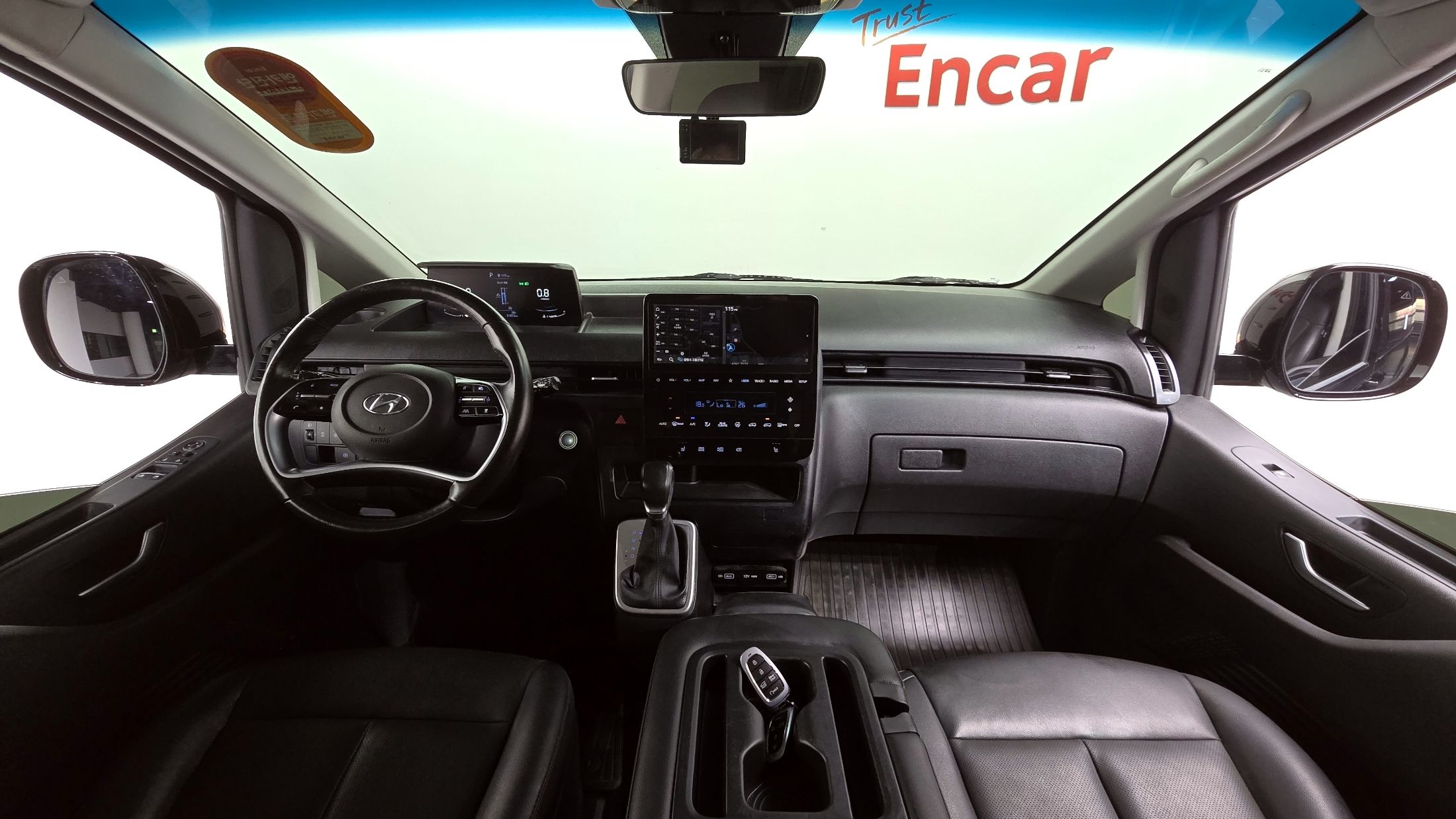 HYUNDAI STARIA 2023
