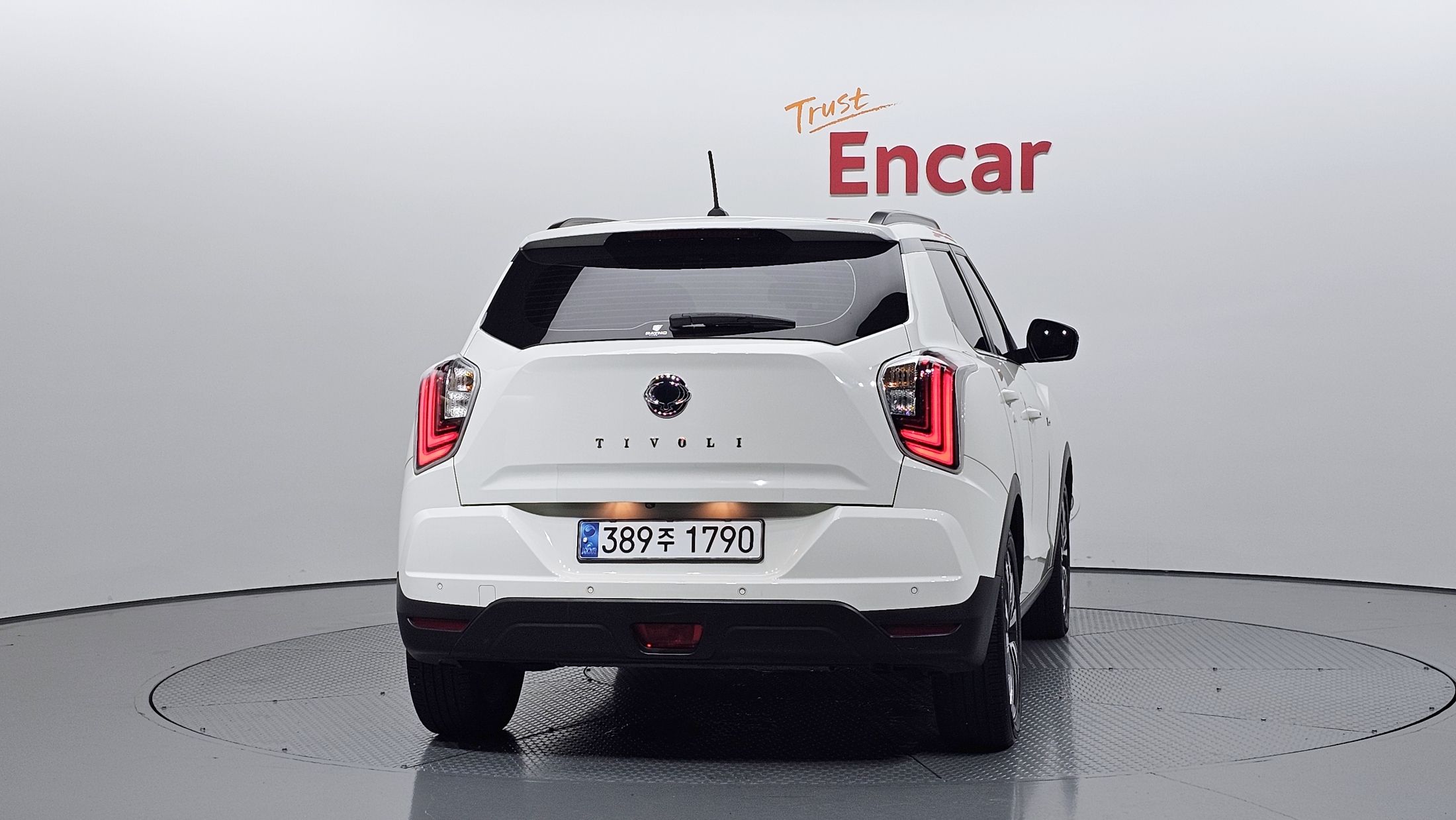 SSANGYONG TIVOLI VERY NEW 2019