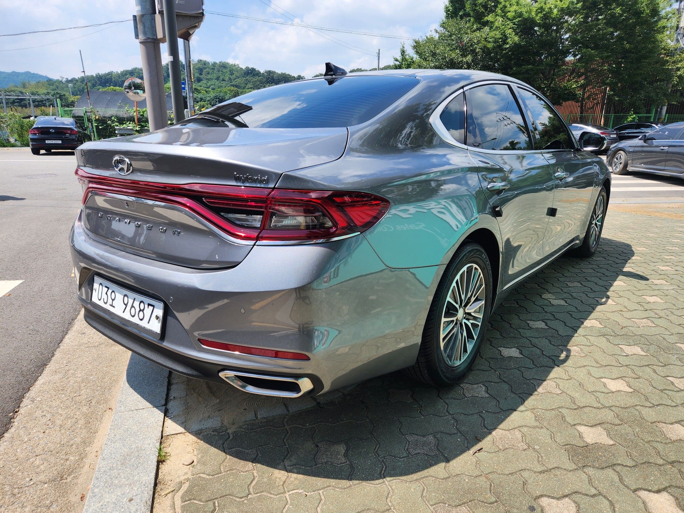 HYUNDAI GRANDEUR IG HYBRID 2017