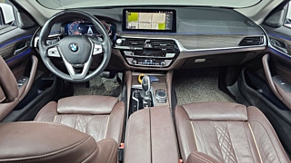 BMW 5-SERIES G30 2022