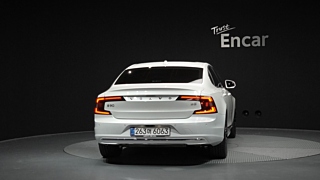 VOLVO S90 2025