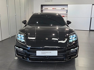 PORSCHE PANAMERA 972 2025