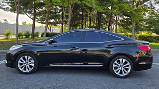 HYUNDAI GRANDEUR HG 2011