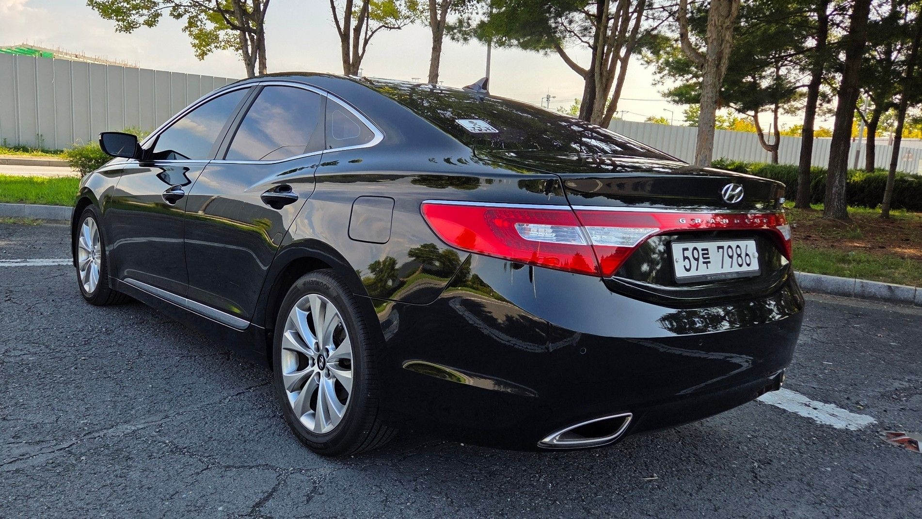HYUNDAI GRANDEUR HG 2011