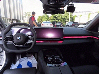 BMW 5-SERIES G60 2023