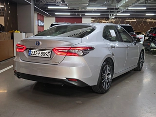 TOYOTA CAMRY XV70 2023