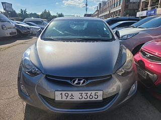 HYUNDAI AVANTE MD 2011