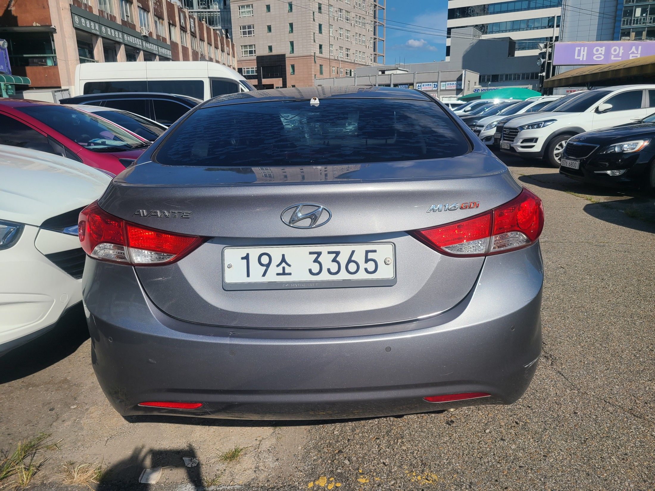 HYUNDAI AVANTE MD 2011