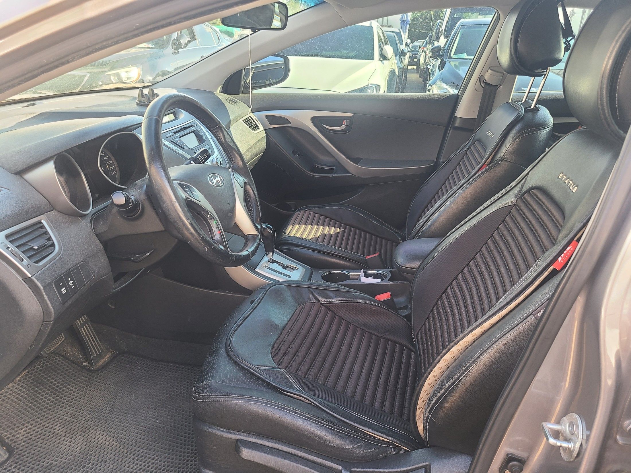 HYUNDAI AVANTE MD 2011