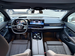 BMW 5-SERIES G60 2024