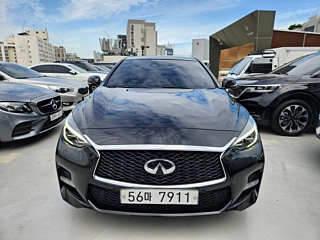 INFINITI Q30 2018
