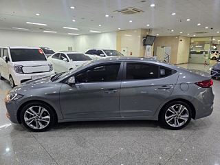 HYUNDAI AVANTE AD 2018