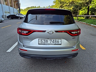 SAMSUNG QM6 2019