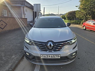SAMSUNG QM6 2019