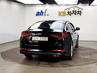 KIA K5 2011