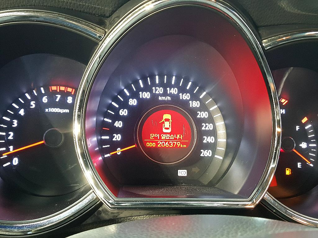 KIA K5 2011