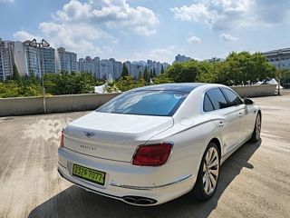 BENTLEY FLYING SPUR 2021