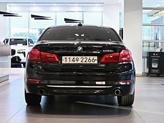 BMW 5-SERIES G30 2019