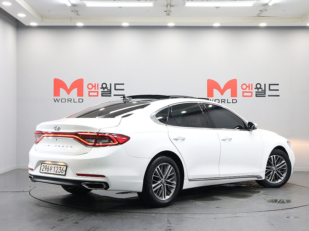 HYUNDAI GRANDEUR IG 2017