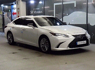 LEXUS ES300H  7 GENERATION Executive 2024