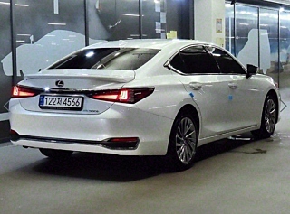 LEXUS ES300H  7 GENERATION Executive 2024