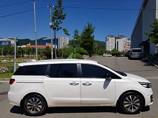 KIA CARNIVAL 2016