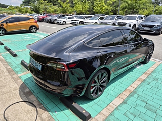 TESLA MODEL 3 2020